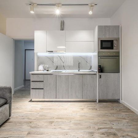 Miku Apartment-City Walk 1Bd Stylish Apartment 地拉那 外观 照片