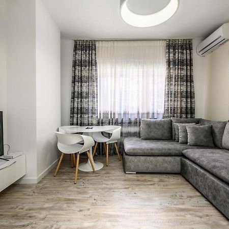 Miku Apartment-City Walk 1Bd Stylish Apartment 地拉那 外观 照片