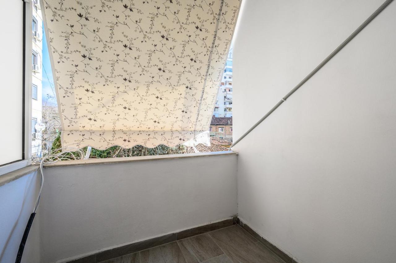 Miku Apartment-City Walk 1Bd Stylish Apartment 地拉那 外观 照片