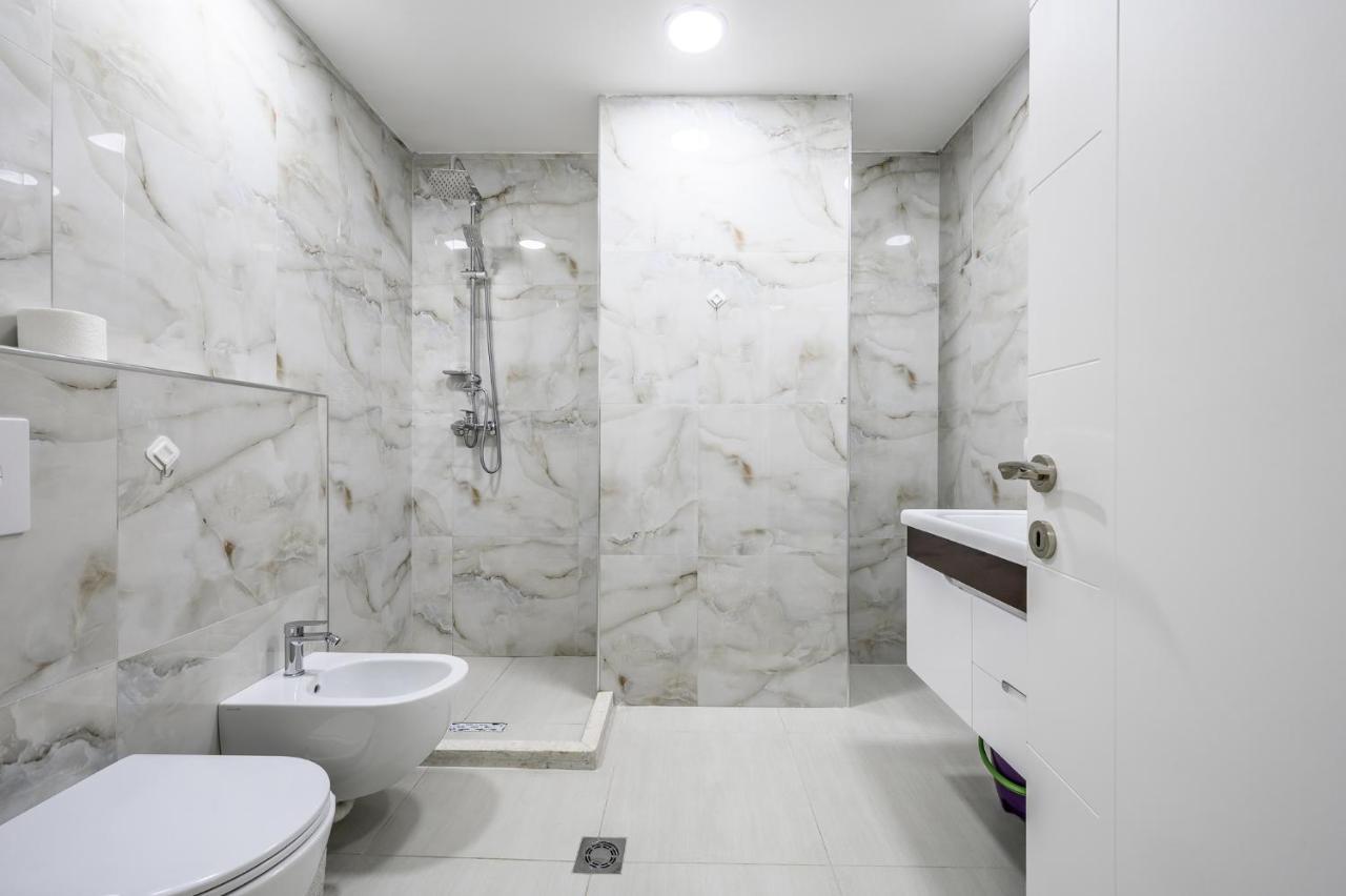 Miku Apartment-City Walk 1Bd Stylish Apartment 地拉那 外观 照片